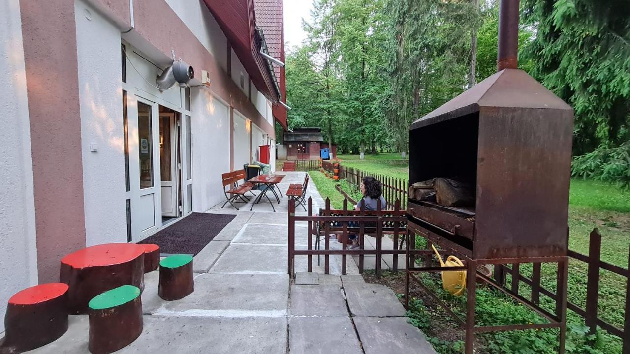 Pensiunea Happy Inn Vatra Dornei Exteriör bild