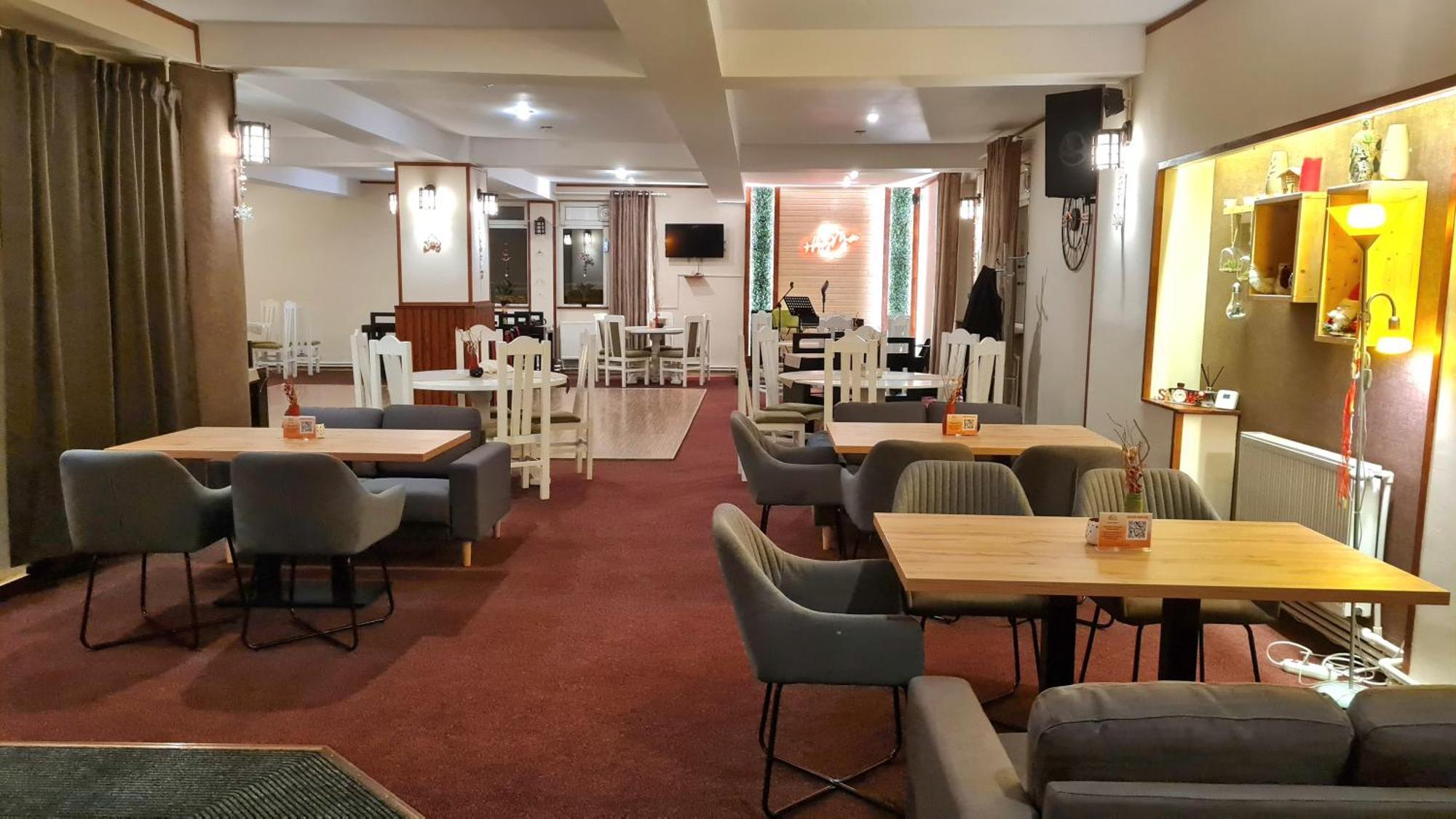 Pensiunea Happy Inn Vatra Dornei Exteriör bild