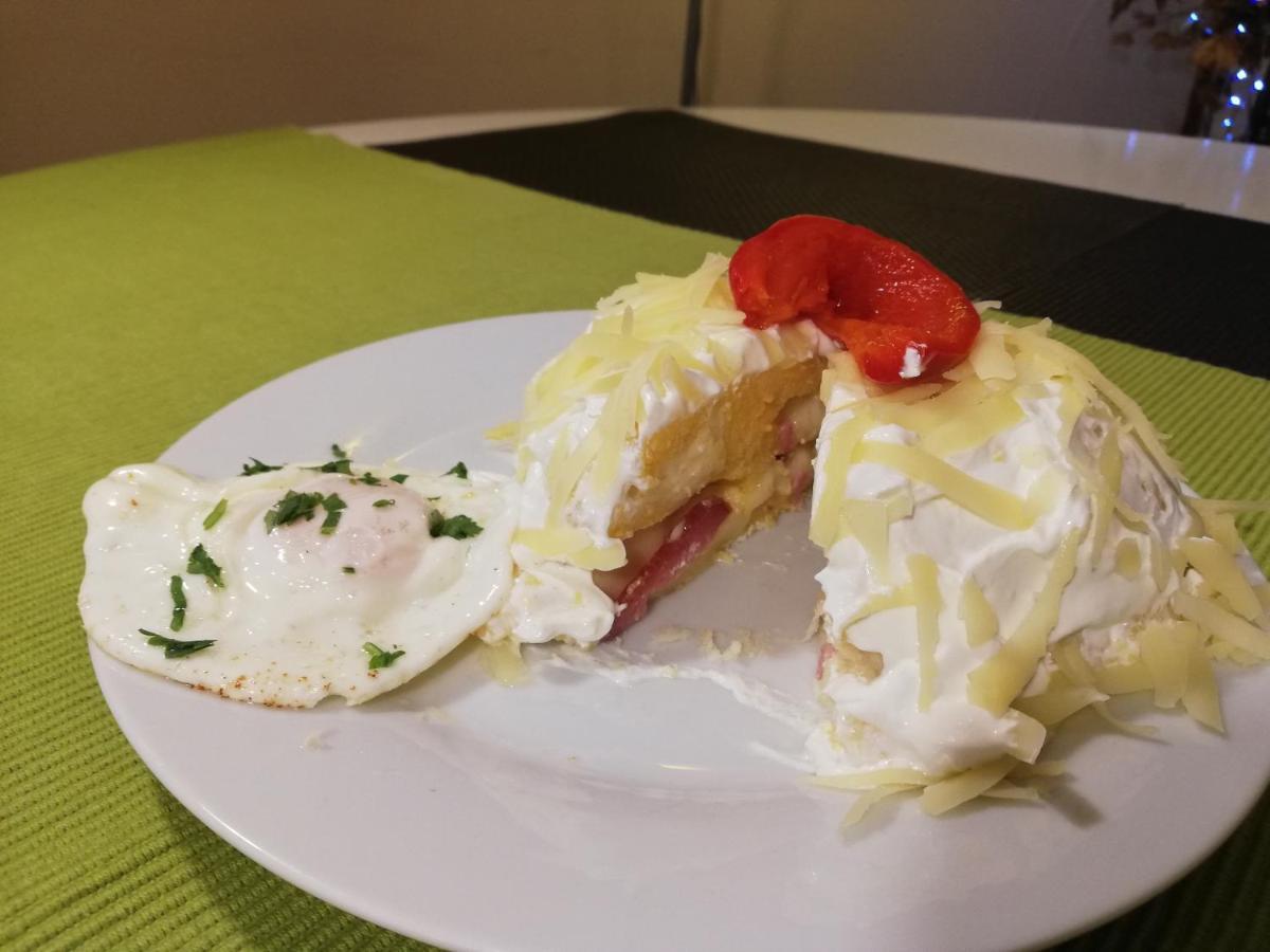 Pensiunea Happy Inn Vatra Dornei Exteriör bild